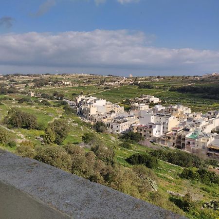 Panoramic Penthouse In Marsascala Which Enjoys Sea And Country Views Appartement Marsaskala Buitenkant foto