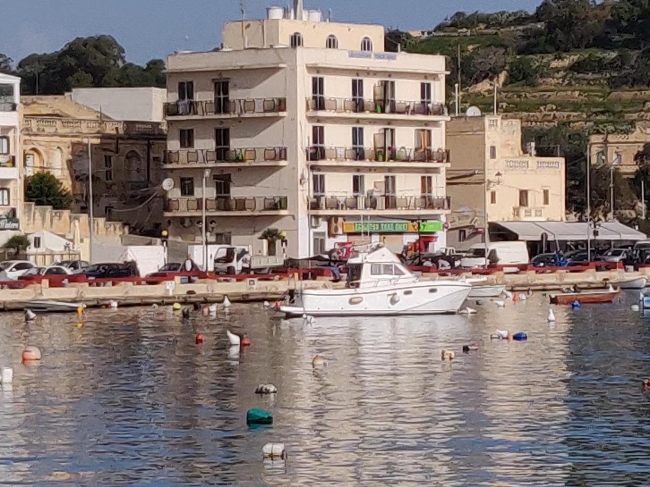 Panoramic Penthouse In Marsascala Which Enjoys Sea And Country Views Appartement Marsaskala Buitenkant foto