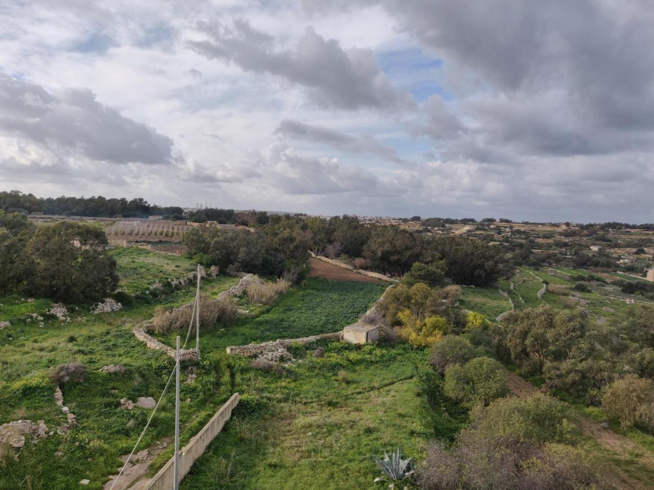 Panoramic Penthouse In Marsascala Which Enjoys Sea And Country Views Appartement Marsaskala Buitenkant foto