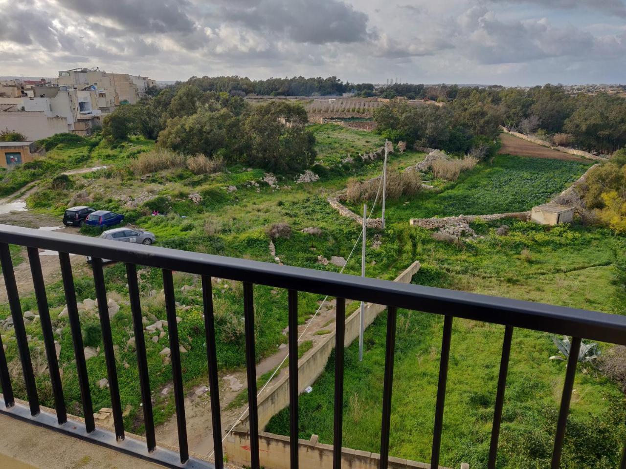 Panoramic Penthouse In Marsascala Which Enjoys Sea And Country Views Appartement Marsaskala Buitenkant foto