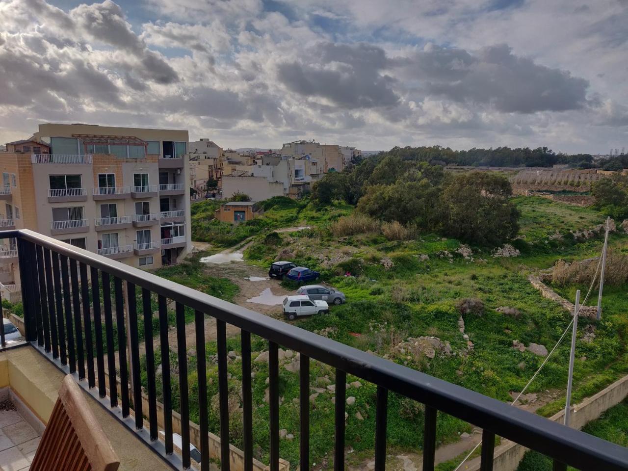 Panoramic Penthouse In Marsascala Which Enjoys Sea And Country Views Appartement Marsaskala Buitenkant foto