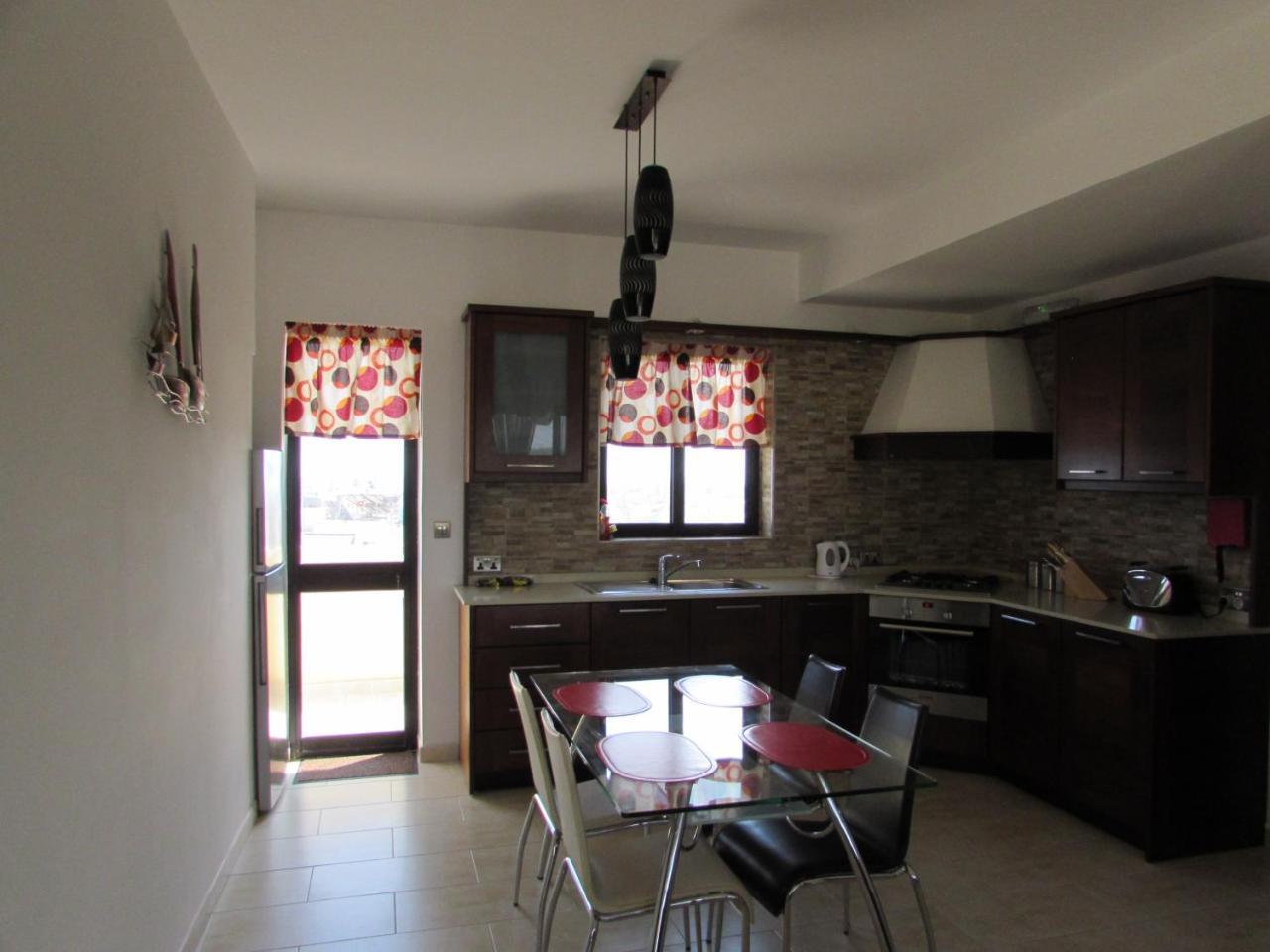 Panoramic Penthouse In Marsascala Which Enjoys Sea And Country Views Appartement Marsaskala Buitenkant foto