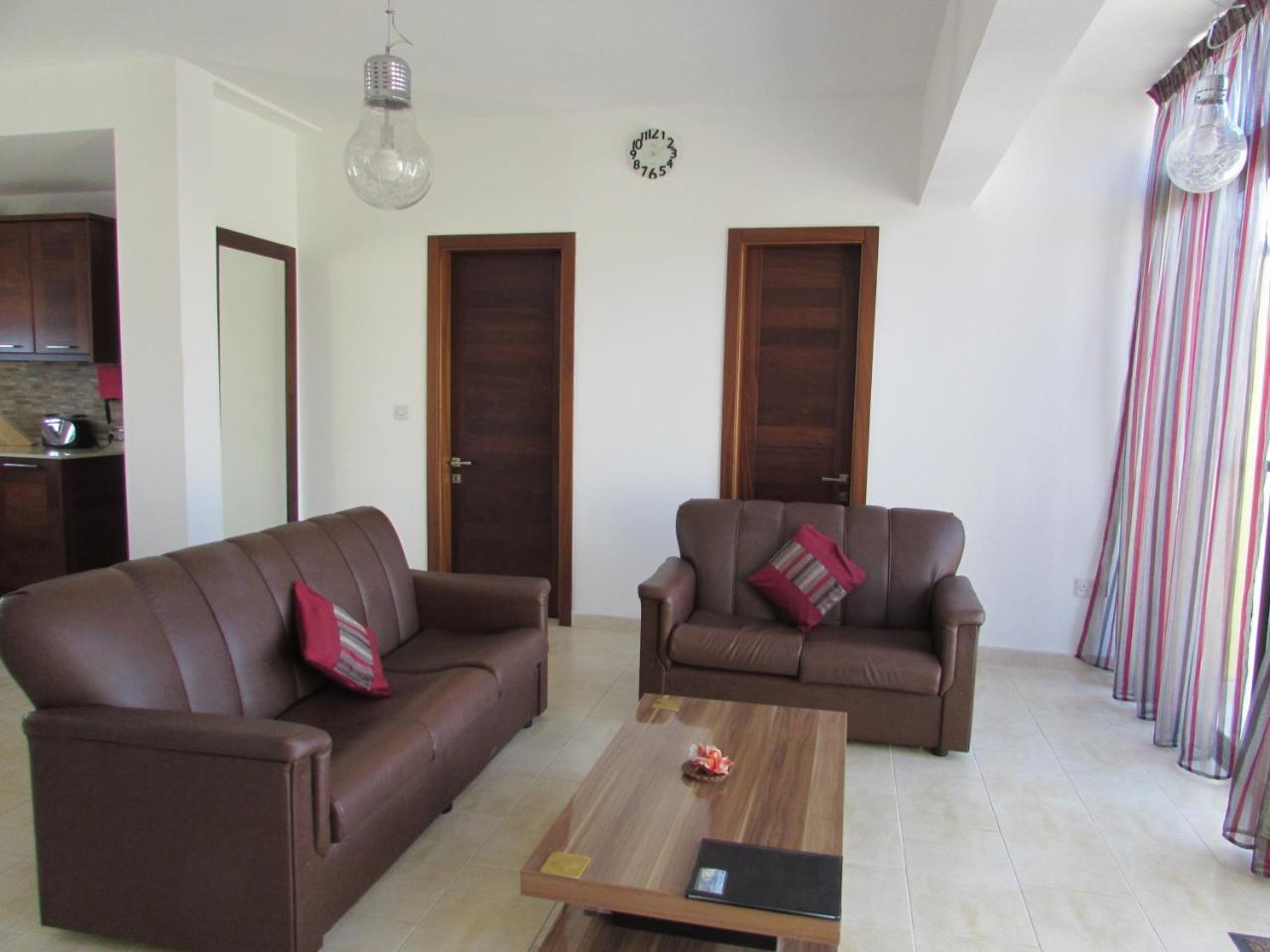 Panoramic Penthouse In Marsascala Which Enjoys Sea And Country Views Appartement Marsaskala Buitenkant foto