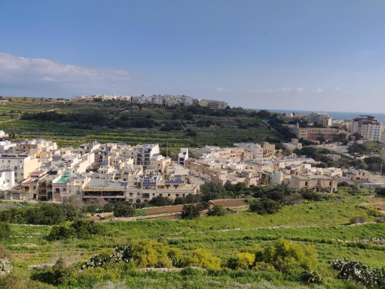 Panoramic Penthouse In Marsascala Which Enjoys Sea And Country Views Appartement Marsaskala Buitenkant foto